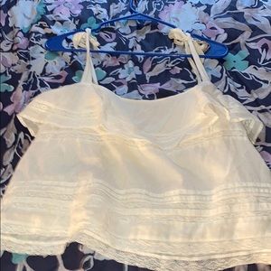 URBAN OUTFITTER LACE CROP TOP